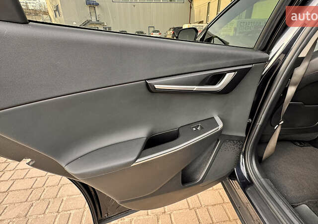 Черный Киа EV6, объемом двигателя 0 л и пробегом 30 тыс. км за 21900 $, фото 13 на Automoto.ua