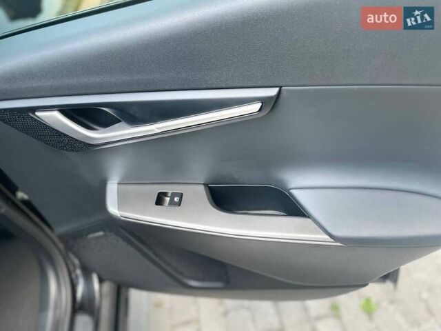 Черный Киа EV6, объемом двигателя 0 л и пробегом 55 тыс. км за 25700 $, фото 90 на Automoto.ua