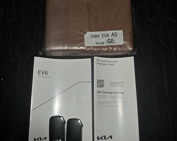 Черный Киа EV6, объемом двигателя 0 л и пробегом 53 тыс. км за 23950 $, фото 15 на Automoto.ua