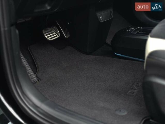 Черный Киа EV6, объемом двигателя 0 л и пробегом 55 тыс. км за 25500 $, фото 72 на Automoto.ua