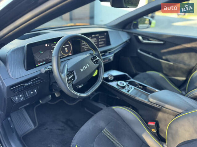 Черный Киа EV6, объемом двигателя 0 л и пробегом 49 тыс. км за 34500 $, фото 44 на Automoto.ua