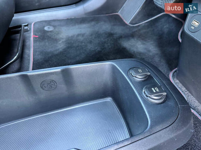 Черный Киа EV6, объемом двигателя 0 л и пробегом 82 тыс. км за 26100 $, фото 19 на Automoto.ua