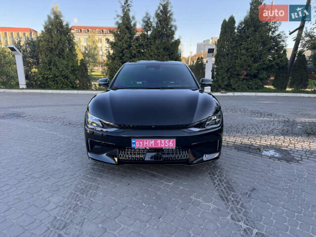 Черный Киа EV6, объемом двигателя 0 л и пробегом 49 тыс. км за 34500 $, фото 1 на Automoto.ua