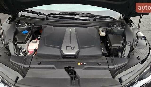 Черный Киа EV6, объемом двигателя 0 л и пробегом 76 тыс. км за 23900 $, фото 11 на Automoto.ua