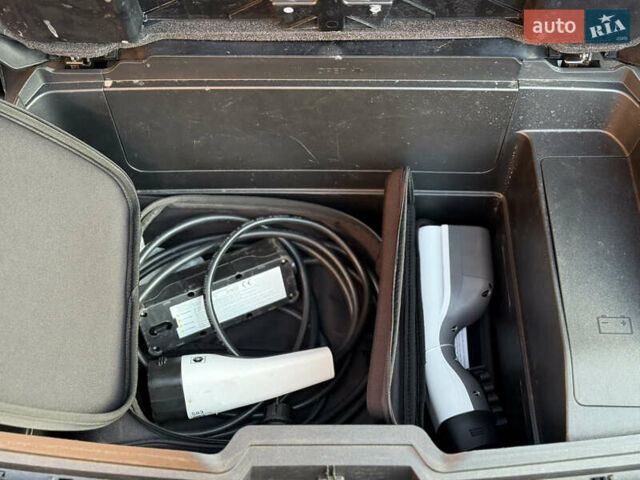 Черный Киа EV6, объемом двигателя 0 л и пробегом 80 тыс. км за 22900 $, фото 115 на Automoto.ua