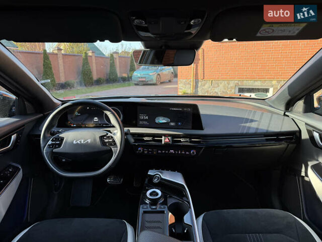 Черный Киа EV6, объемом двигателя 0 л и пробегом 80 тыс. км за 22900 $, фото 67 на Automoto.ua