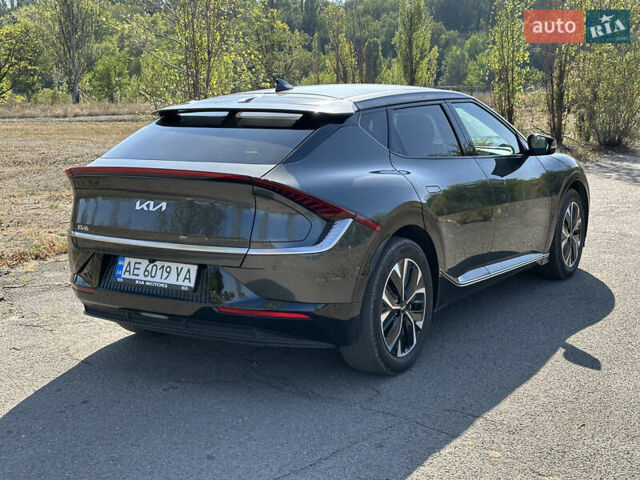 Черный Киа EV6, объемом двигателя 0 л и пробегом 76 тыс. км за 23800 $, фото 5 на Automoto.ua