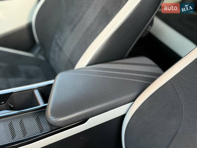 Черный Киа EV6, объемом двигателя 0 л и пробегом 80 тыс. км за 22900 $, фото 61 на Automoto.ua