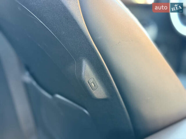 Черный Киа EV6, объемом двигателя 0 л и пробегом 80 тыс. км за 22900 $, фото 97 на Automoto.ua