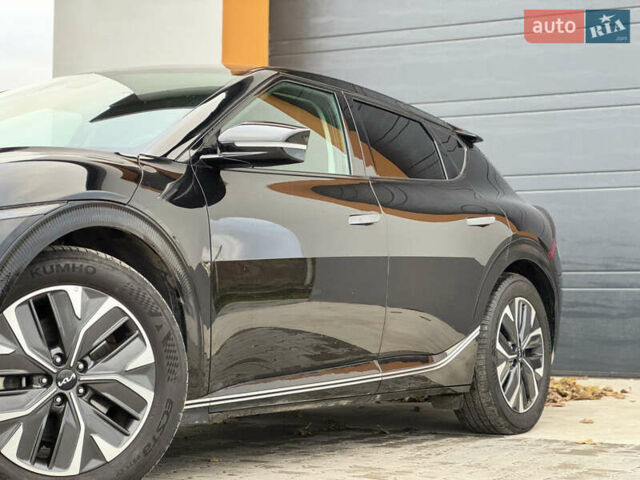 Черный Киа EV6, объемом двигателя 0 л и пробегом 77 тыс. км за 26000 $, фото 9 на Automoto.ua
