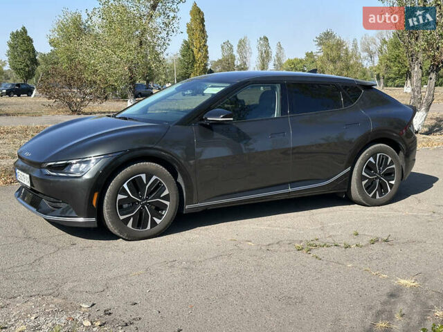 Черный Киа EV6, объемом двигателя 0 л и пробегом 76 тыс. км за 23800 $, фото 3 на Automoto.ua