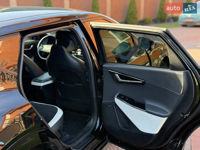 Черный Киа EV6, объемом двигателя 0 л и пробегом 80 тыс. км за 22900 $, фото 91 на Automoto.ua