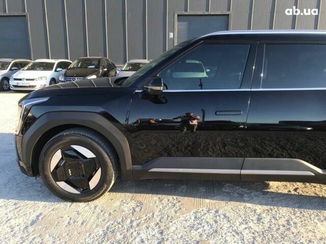 Черный Киа EV6, объемом двигателя 0 л и пробегом 23 тыс. км за 43590 $, фото 19 на Automoto.ua