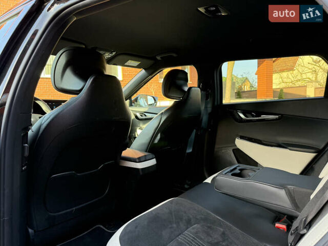 Черный Киа EV6, объемом двигателя 0 л и пробегом 80 тыс. км за 22900 $, фото 102 на Automoto.ua