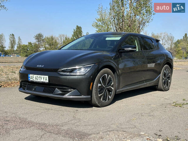 Черный Киа EV6, объемом двигателя 0 л и пробегом 76 тыс. км за 23800 $, фото 1 на Automoto.ua