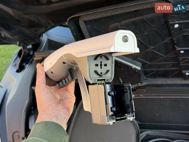 Черный Киа EV6, объемом двигателя 0 л и пробегом 80 тыс. км за 22900 $, фото 116 на Automoto.ua