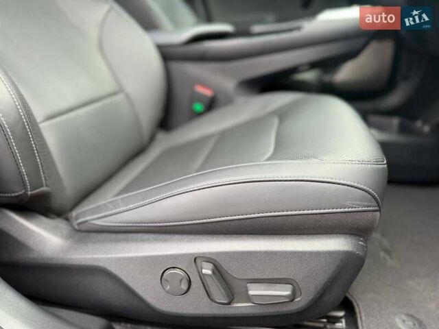 Чорний Кіа EV6, об'ємом двигуна 0 л та пробігом 7 тис. км за 26999 $, фото 35 на Automoto.ua