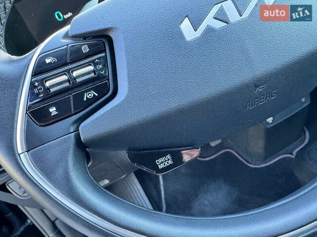 Черный Киа EV6, объемом двигателя 0 л и пробегом 82 тыс. км за 26100 $, фото 10 на Automoto.ua