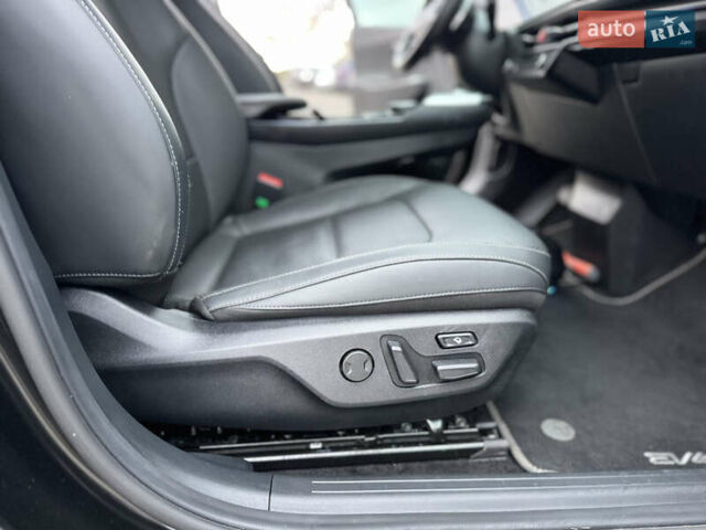 Черный Киа EV6, объемом двигателя 0 л и пробегом 77 тыс. км за 26000 $, фото 24 на Automoto.ua