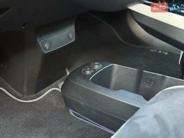 Черный Киа EV6, объемом двигателя 0 л и пробегом 80 тыс. км за 22900 $, фото 41 на Automoto.ua