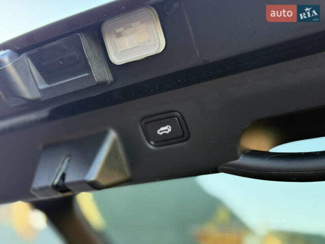 Черный Киа EV6, объемом двигателя 0 л и пробегом 80 тыс. км за 22900 $, фото 106 на Automoto.ua