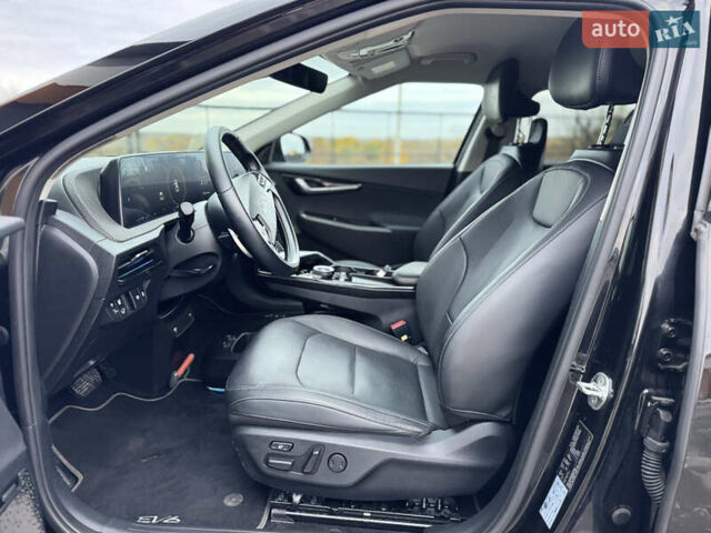 Черный Киа EV6, объемом двигателя 0 л и пробегом 77 тыс. км за 26000 $, фото 18 на Automoto.ua