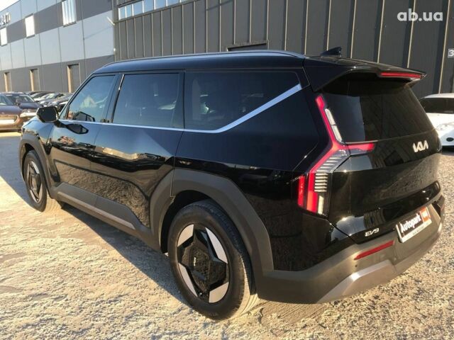 Черный Киа EV6, объемом двигателя 0 л и пробегом 23 тыс. км за 43590 $, фото 24 на Automoto.ua