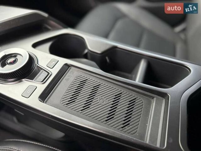 Чорний Кіа EV6, об'ємом двигуна 0 л та пробігом 7 тис. км за 26999 $, фото 42 на Automoto.ua