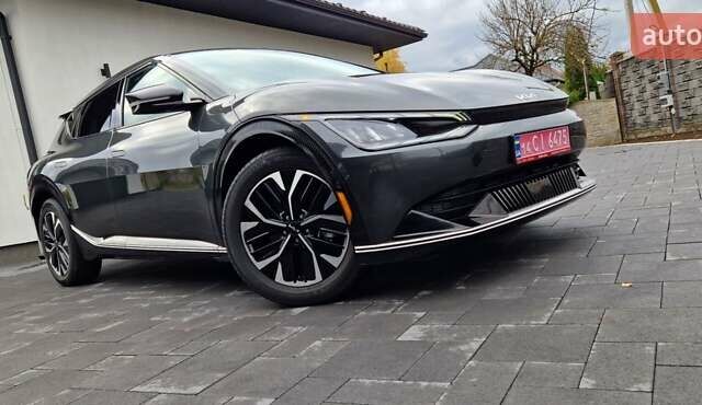 Черный Киа EV6, объемом двигателя 0 л и пробегом 76 тыс. км за 23900 $, фото 28 на Automoto.ua