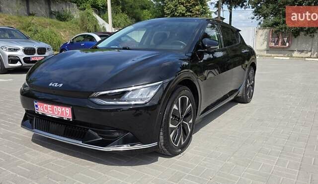 Черный Киа EV6, объемом двигателя 0 л и пробегом 21 тыс. км за 27999 $, фото 3 на Automoto.ua