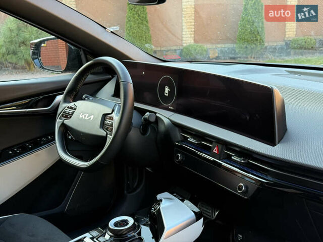 Черный Киа EV6, объемом двигателя 0 л и пробегом 80 тыс. км за 22900 $, фото 44 на Automoto.ua