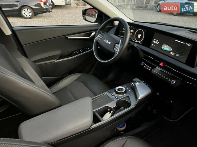 Черный Киа EV6, объемом двигателя 0 л и пробегом 28 тыс. км за 24500 $, фото 27 на Automoto.ua