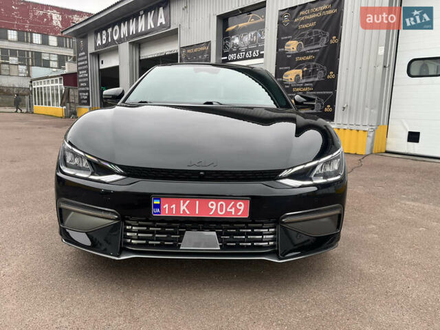 Черный Киа EV6, объемом двигателя 0 л и пробегом 44 тыс. км за 25300 $, фото 1 на Automoto.ua