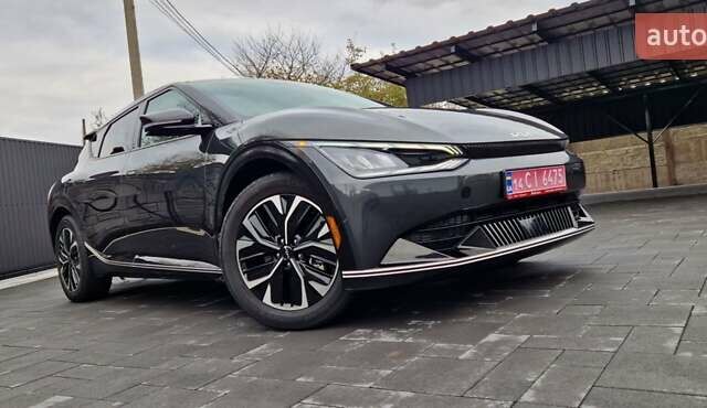 Черный Киа EV6, объемом двигателя 0 л и пробегом 76 тыс. км за 23900 $, фото 48 на Automoto.ua