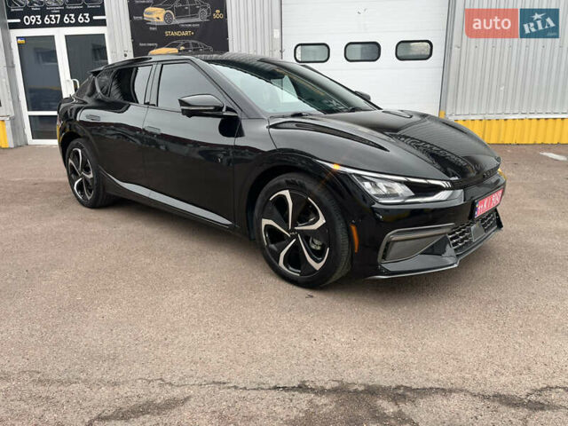 Черный Киа EV6, объемом двигателя 0 л и пробегом 44 тыс. км за 25300 $, фото 2 на Automoto.ua