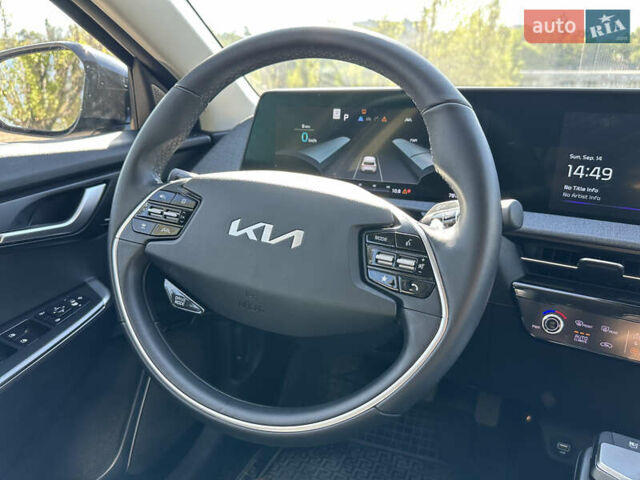 Черный Киа EV6, объемом двигателя 0 л и пробегом 76 тыс. км за 23800 $, фото 10 на Automoto.ua