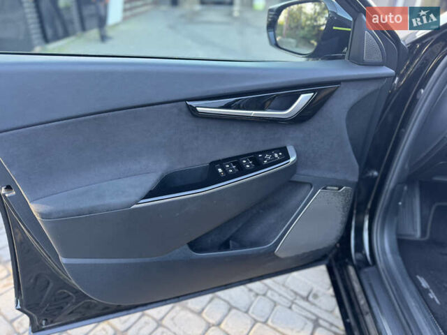 Черный Киа EV6, объемом двигателя 0 л и пробегом 49 тыс. км за 34500 $, фото 40 на Automoto.ua
