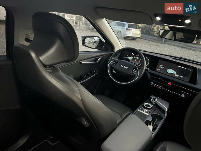 Черный Киа EV6, объемом двигателя 0 л и пробегом 28 тыс. км за 24500 $, фото 31 на Automoto.ua