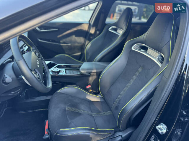 Черный Киа EV6, объемом двигателя 0 л и пробегом 49 тыс. км за 34500 $, фото 43 на Automoto.ua