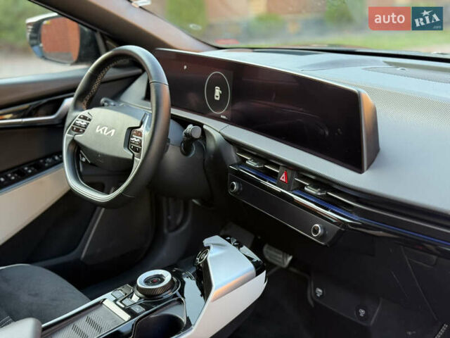 Черный Киа EV6, объемом двигателя 0 л и пробегом 80 тыс. км за 22900 $, фото 48 на Automoto.ua