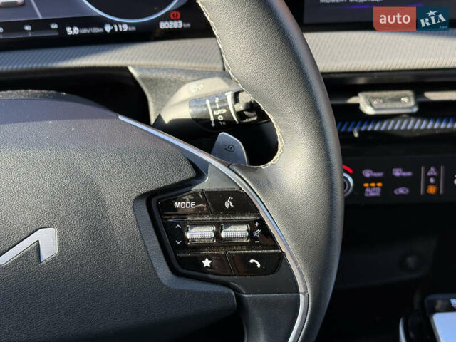 Черный Киа EV6, объемом двигателя 0 л и пробегом 80 тыс. км за 22900 $, фото 71 на Automoto.ua