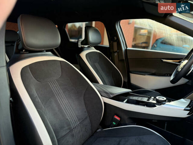 Черный Киа EV6, объемом двигателя 0 л и пробегом 80 тыс. км за 22900 $, фото 65 на Automoto.ua