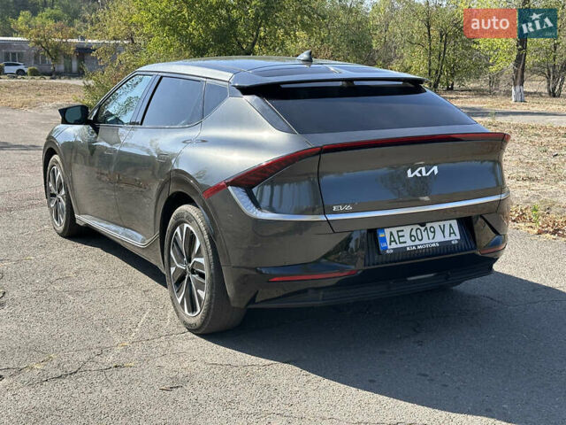 Черный Киа EV6, объемом двигателя 0 л и пробегом 76 тыс. км за 23800 $, фото 6 на Automoto.ua