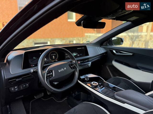 Черный Киа EV6, объемом двигателя 0 л и пробегом 80 тыс. км за 22900 $, фото 38 на Automoto.ua