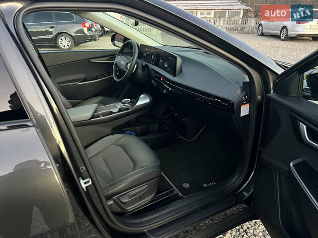 Черный Киа EV6, объемом двигателя 0 л и пробегом 28 тыс. км за 24500 $, фото 26 на Automoto.ua