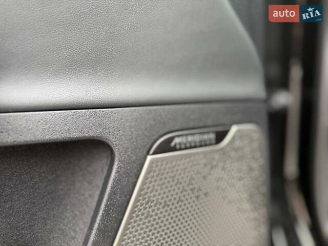 Чорний Кіа EV6, об'ємом двигуна 0 л та пробігом 7 тис. км за 26999 $, фото 14 на Automoto.ua