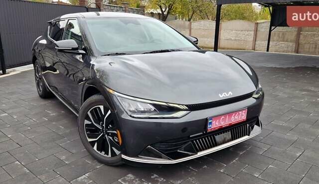 Черный Киа EV6, объемом двигателя 0 л и пробегом 76 тыс. км за 23900 $, фото 45 на Automoto.ua