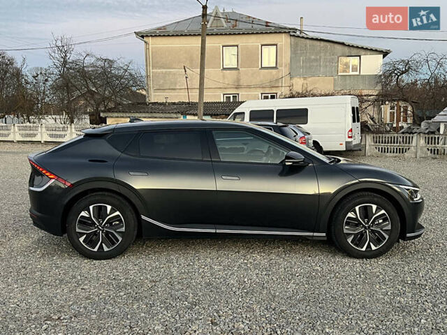 Черный Киа EV6, объемом двигателя 0 л и пробегом 28 тыс. км за 24500 $, фото 3 на Automoto.ua