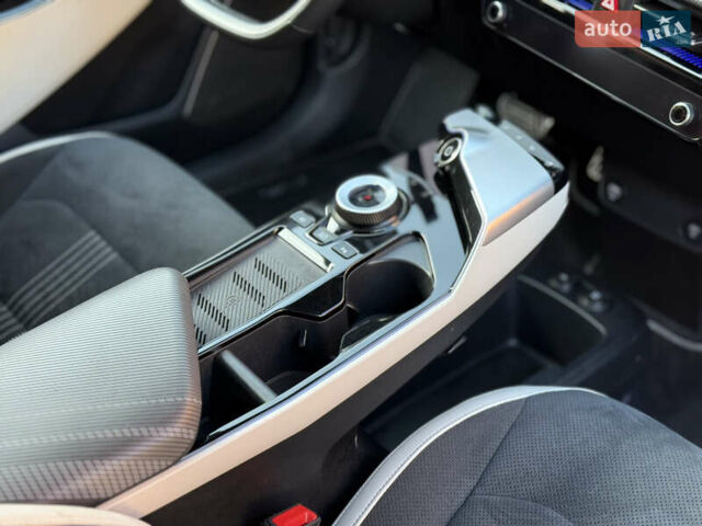 Черный Киа EV6, объемом двигателя 0 л и пробегом 80 тыс. км за 22900 $, фото 47 на Automoto.ua