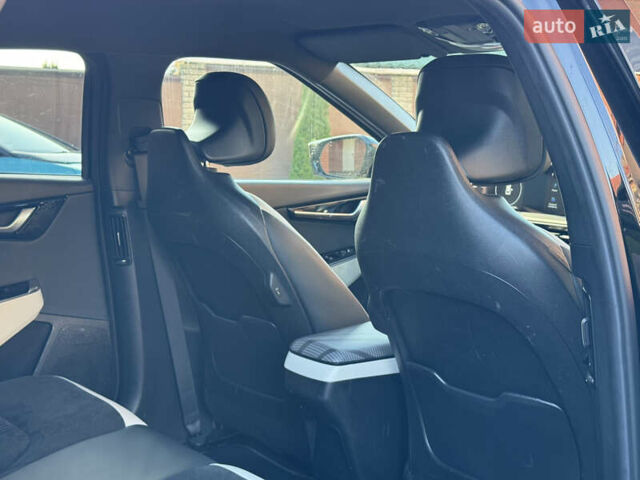 Черный Киа EV6, объемом двигателя 0 л и пробегом 80 тыс. км за 22900 $, фото 94 на Automoto.ua